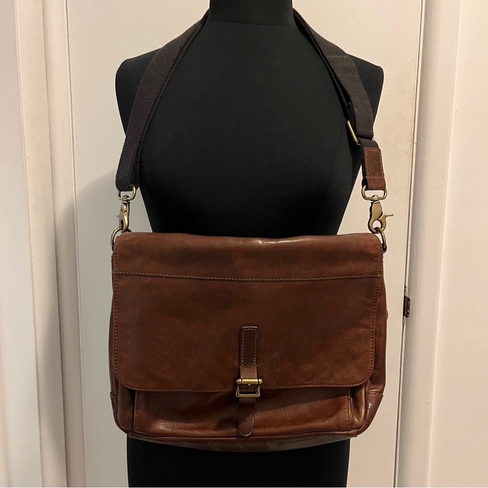 Fossil brown leather laptop bag